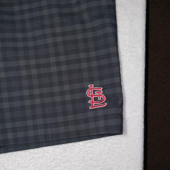 Nike Golf Performance Dri Fit Plaid Shorts With Cardinals Logo Mens Size 34 - Picture 2 of 9